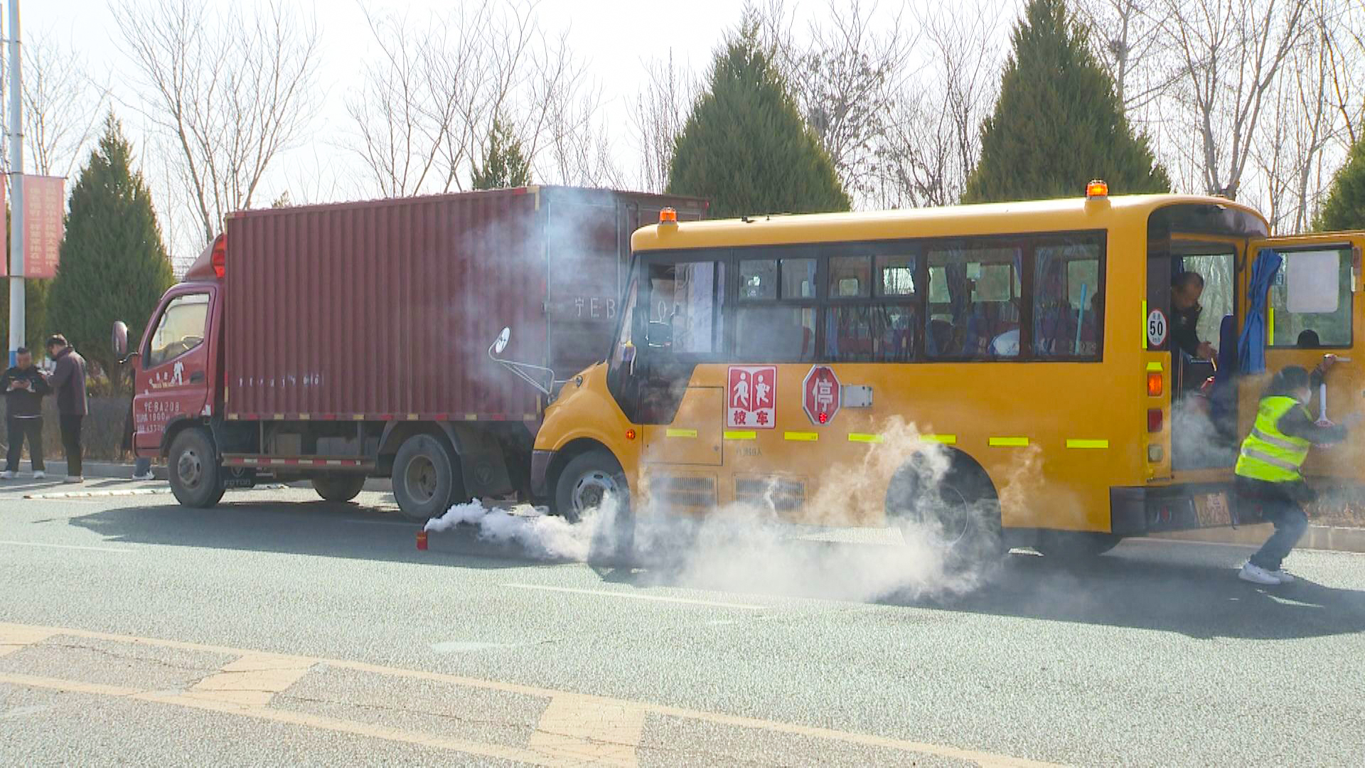 道路交通事故应急演练 (5)11.jpg