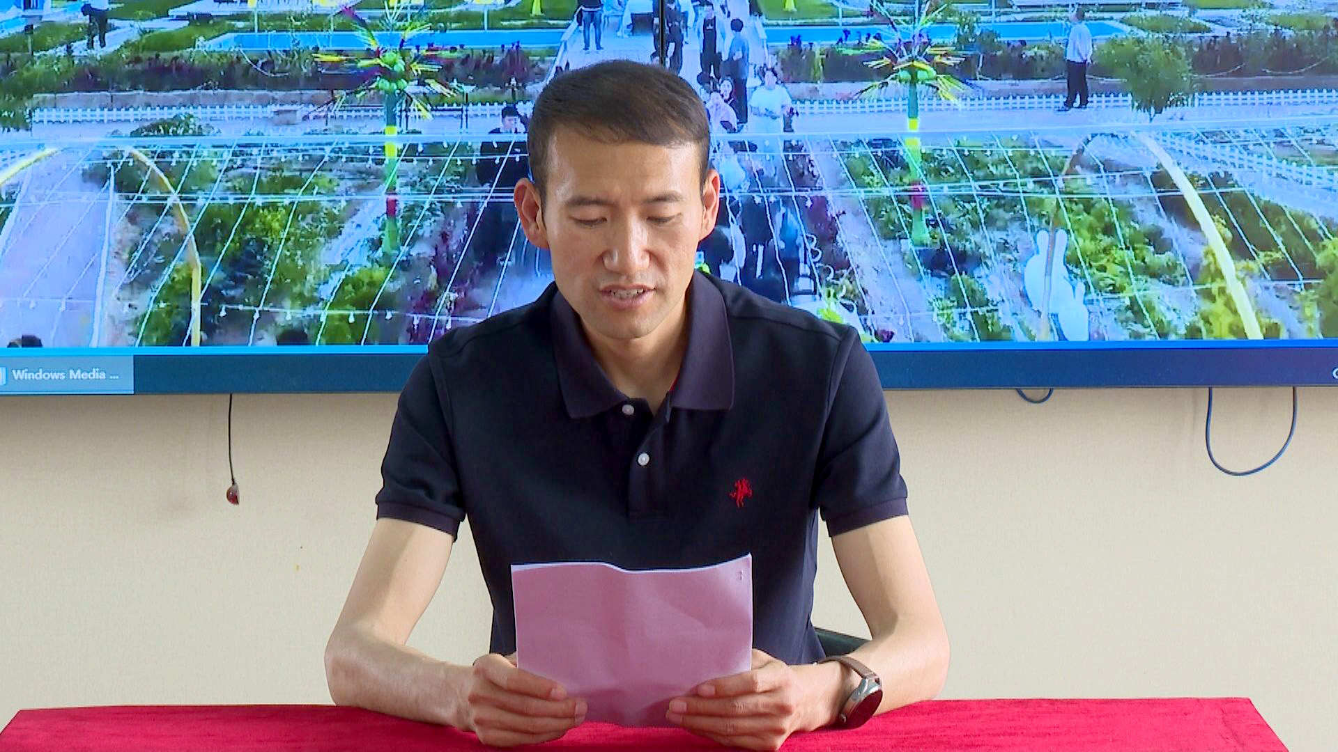 丁亮：从“红果实”到“金产业” 小番茄种出乡村振兴“大文章” (7)1.jpg
