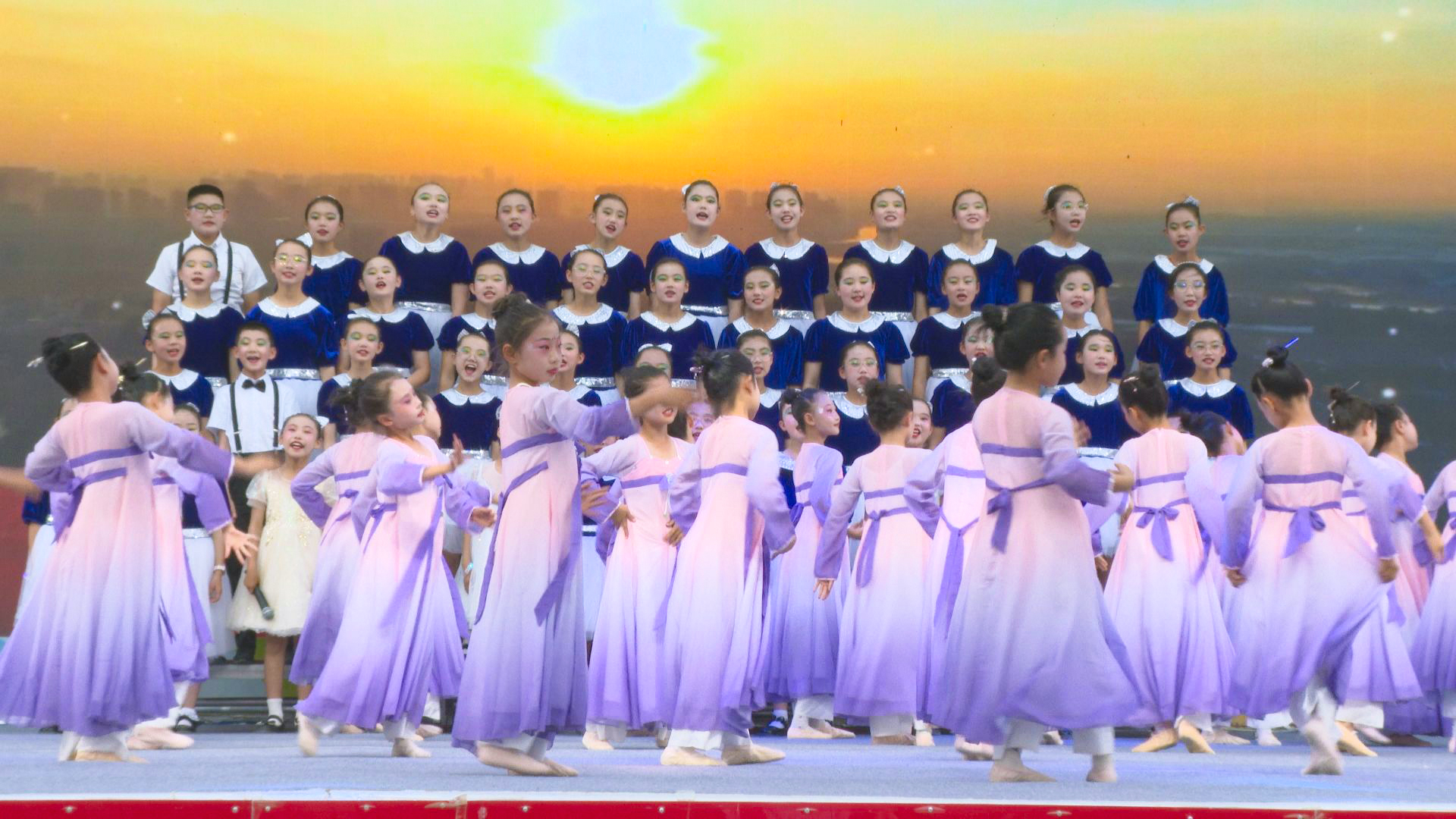 中宁县举办庆祝“六一”国际儿童节专场文艺演出 (2)1.jpg
