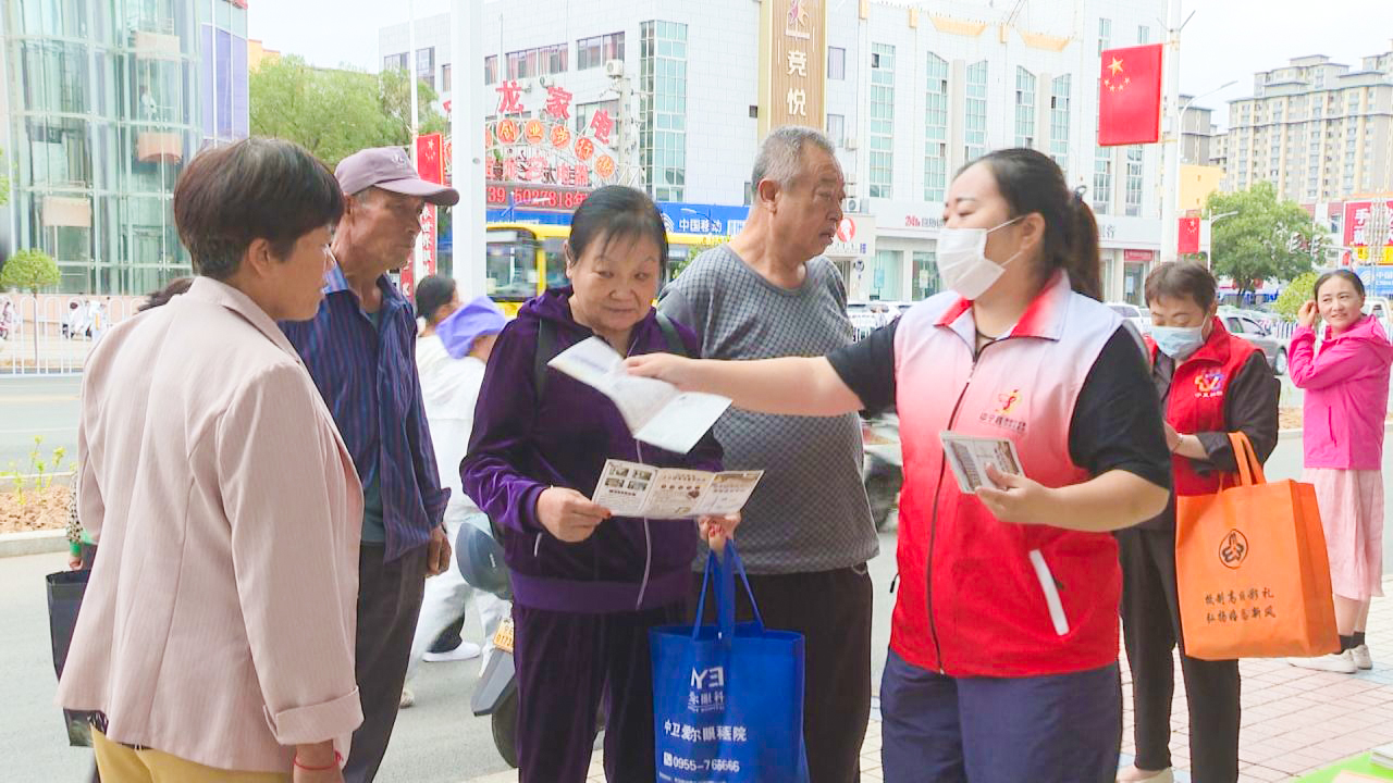 我县开展残疾预防日宣传活动 (4)1.jpg