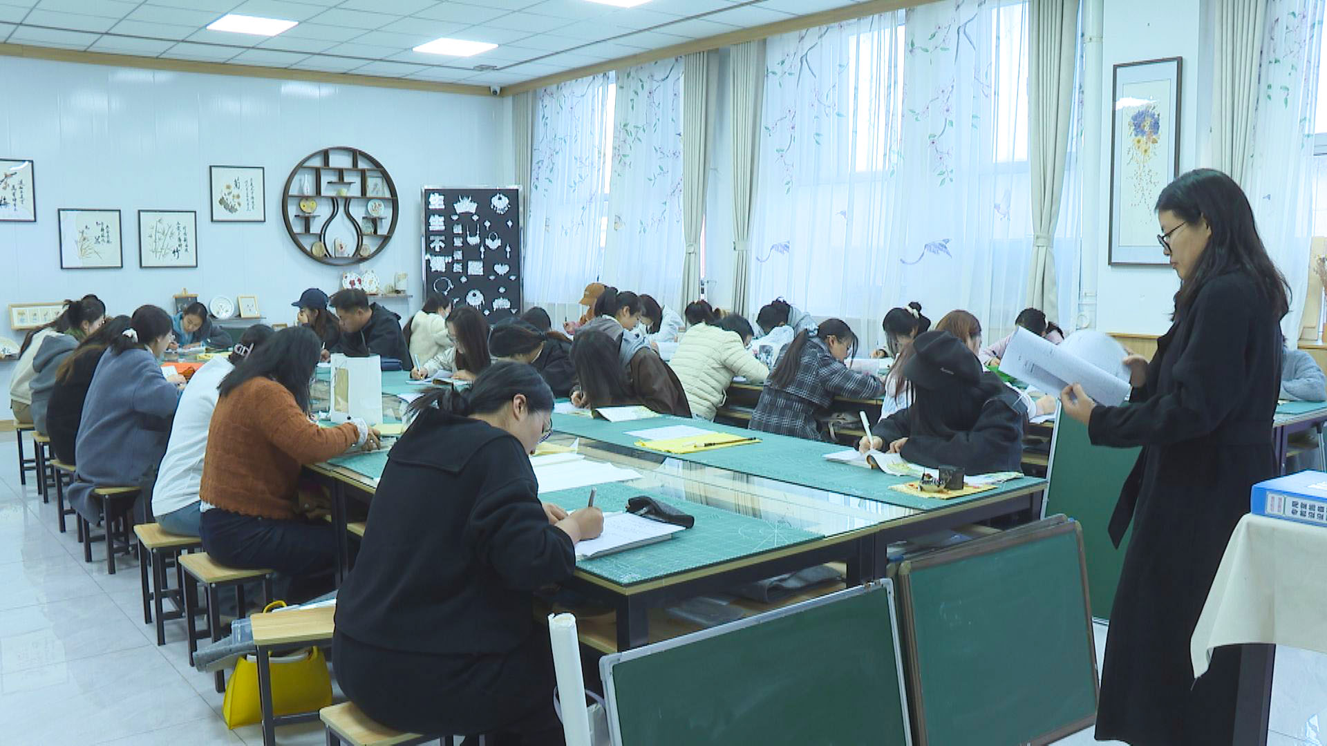 中宁县举办2025年中小学教师教学基本功大赛 (14)1.jpg