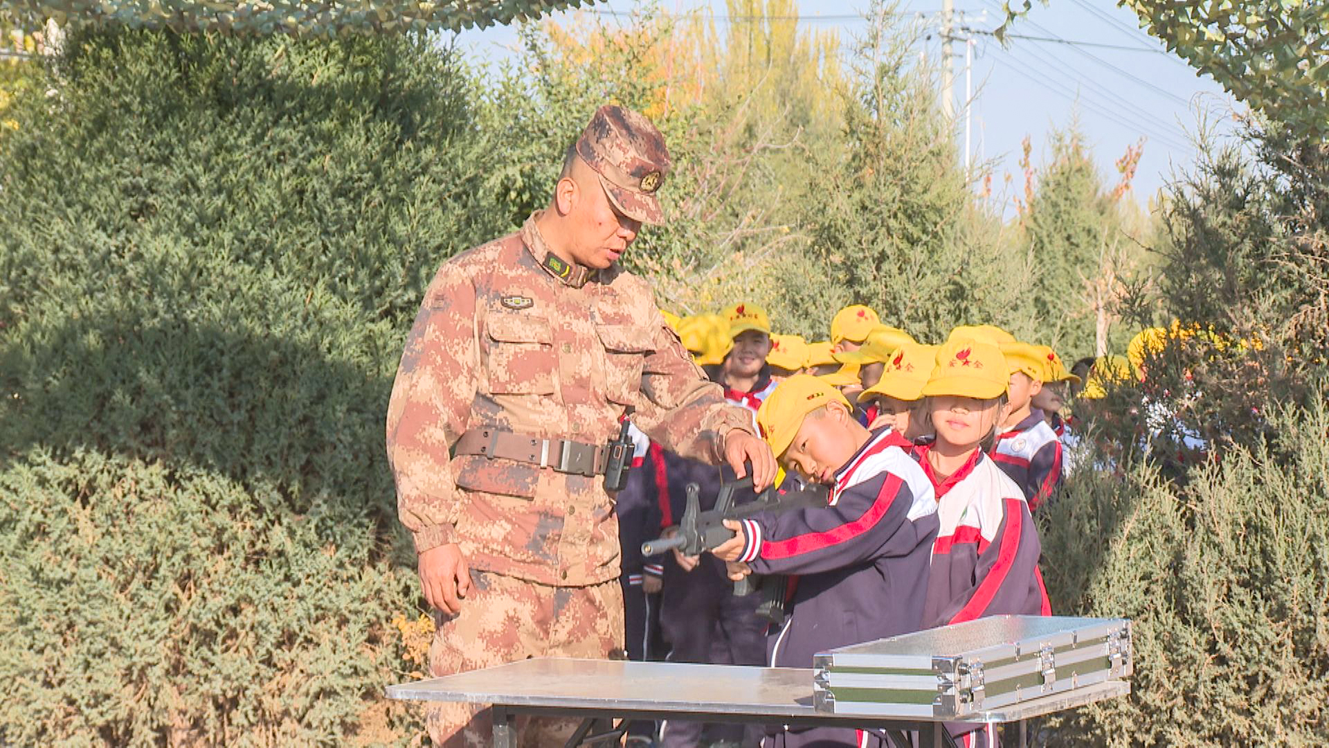 中宁县开展“行走的思政课”沙滩村研学实践活动 (13)1.jpg 中宁县开展“行走的思政课”沙滩村研学实践活动 (13)1.jpg