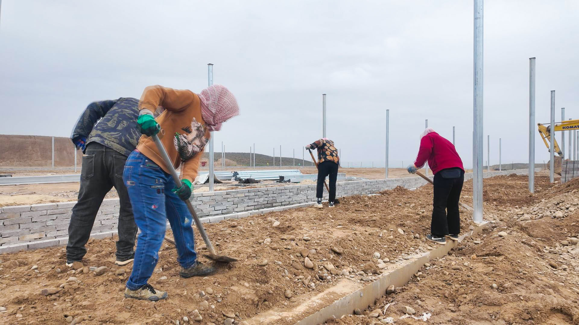 任燕香：黄土地上撑起一片天的“铁娘子” (13)1.jpg