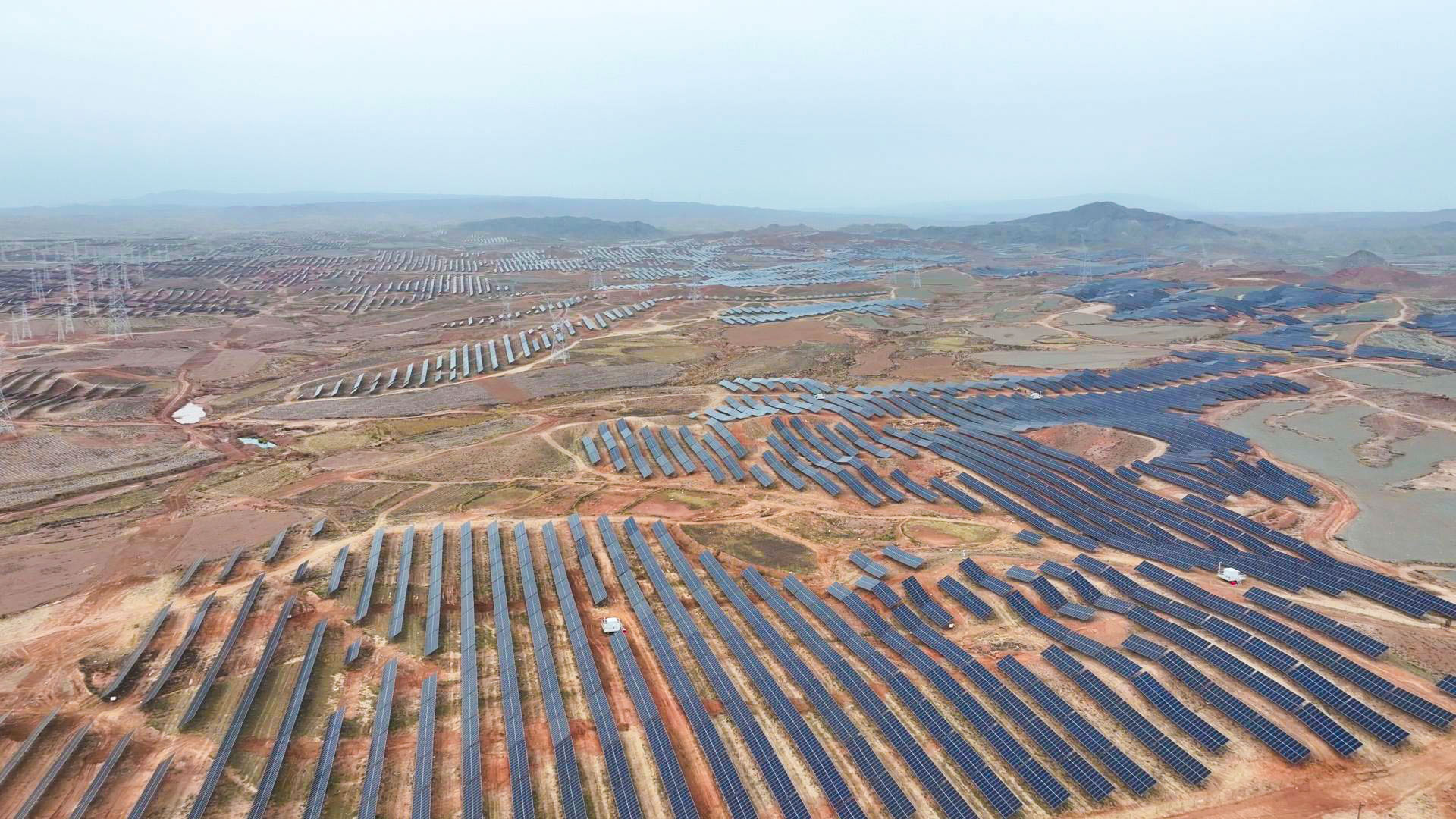 锚定“双碳”目标 奏响绿电交响 宁国运中宁徐套100万千瓦风光项目绘就生态发展新图景 (24)1.jpg 锚定“双碳”目标 奏响绿电交响 宁国运中宁徐套100万千瓦风光项目绘就生态发展新图景 (24)1.jpg