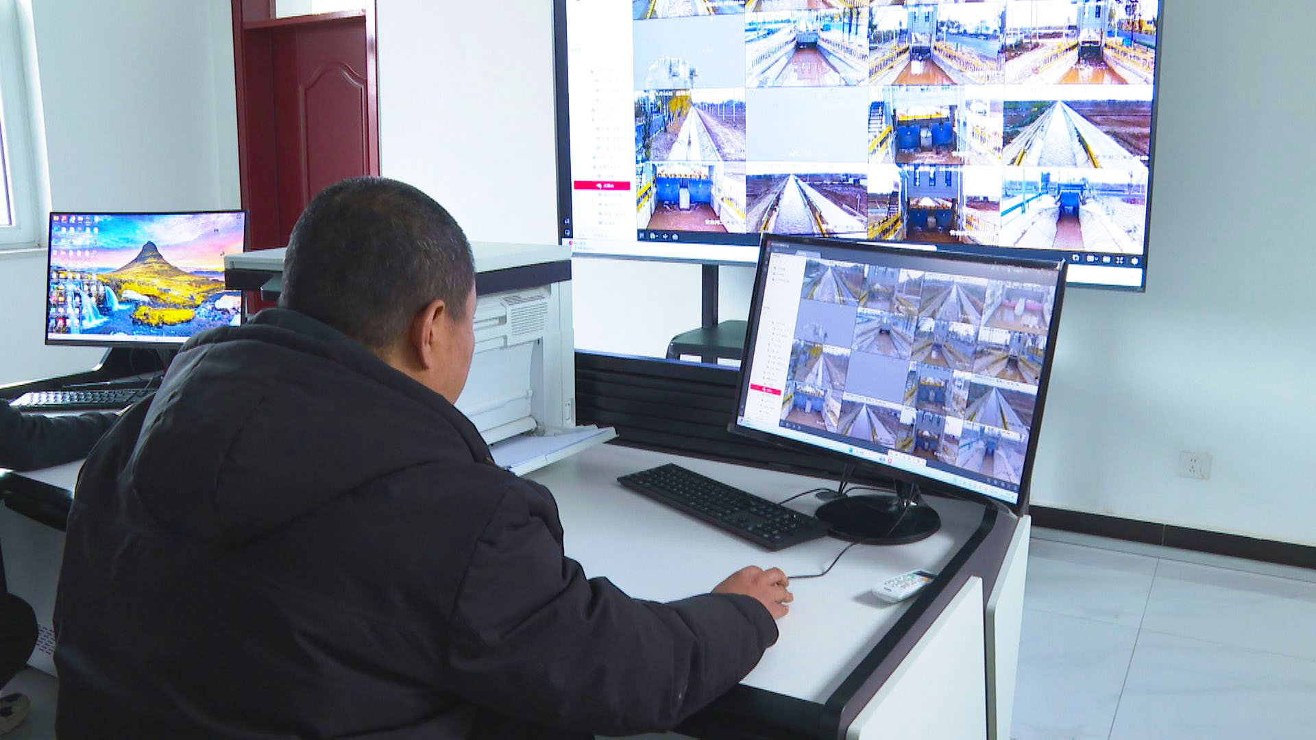 冬灌“润”田待丰年 我县冬灌工作正有序推进 (13)1.jpg 冬灌“润”田待丰年 我县冬灌工作正有序推进 (13)1.jpg