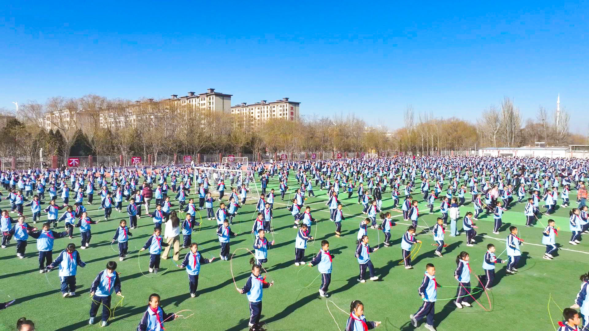 运动赋能成长 健康护航未来 每日2小时体育活动成为中宁县中小学生“标配” (13)1.jpg 运动赋能成长 健康护航未来 每日2小时体育活动成为中宁县中小学生“标配” (13)1.jpg