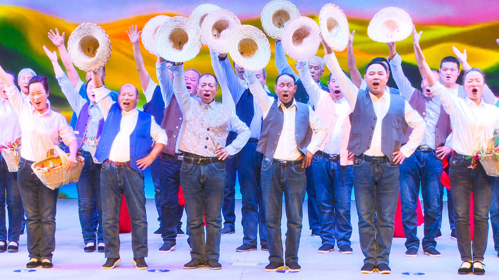 大战场农民合唱团走进海原 (13)1.jpg 大战场农民合唱团走进海原 (13)1.jpg