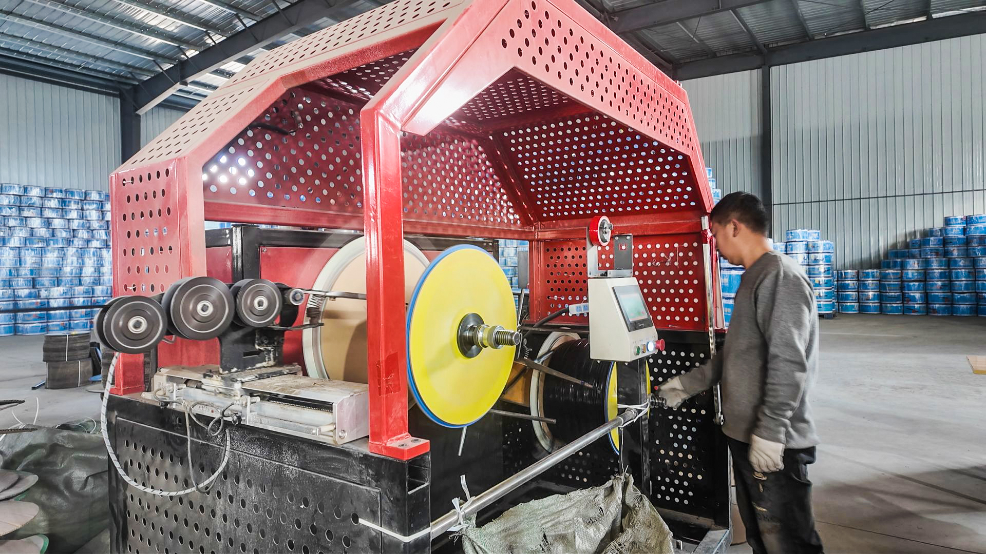 太阳梁乡:滴灌带生产“热”起来 (9)1.jpg 太阳梁乡:滴灌带生产“热”起来 (9)1.jpg