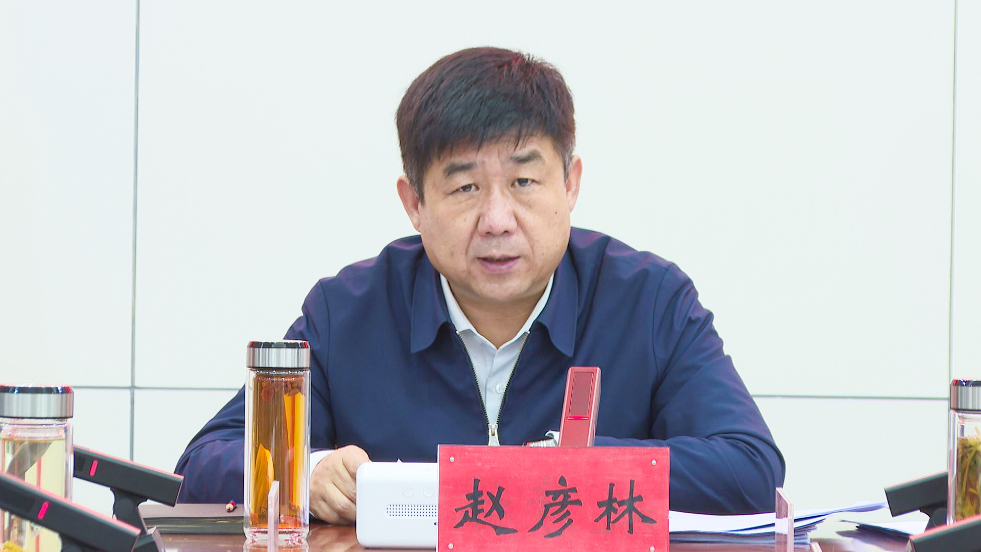 十五届县委召开2025年第45次常委会会议 (3)1.jpg