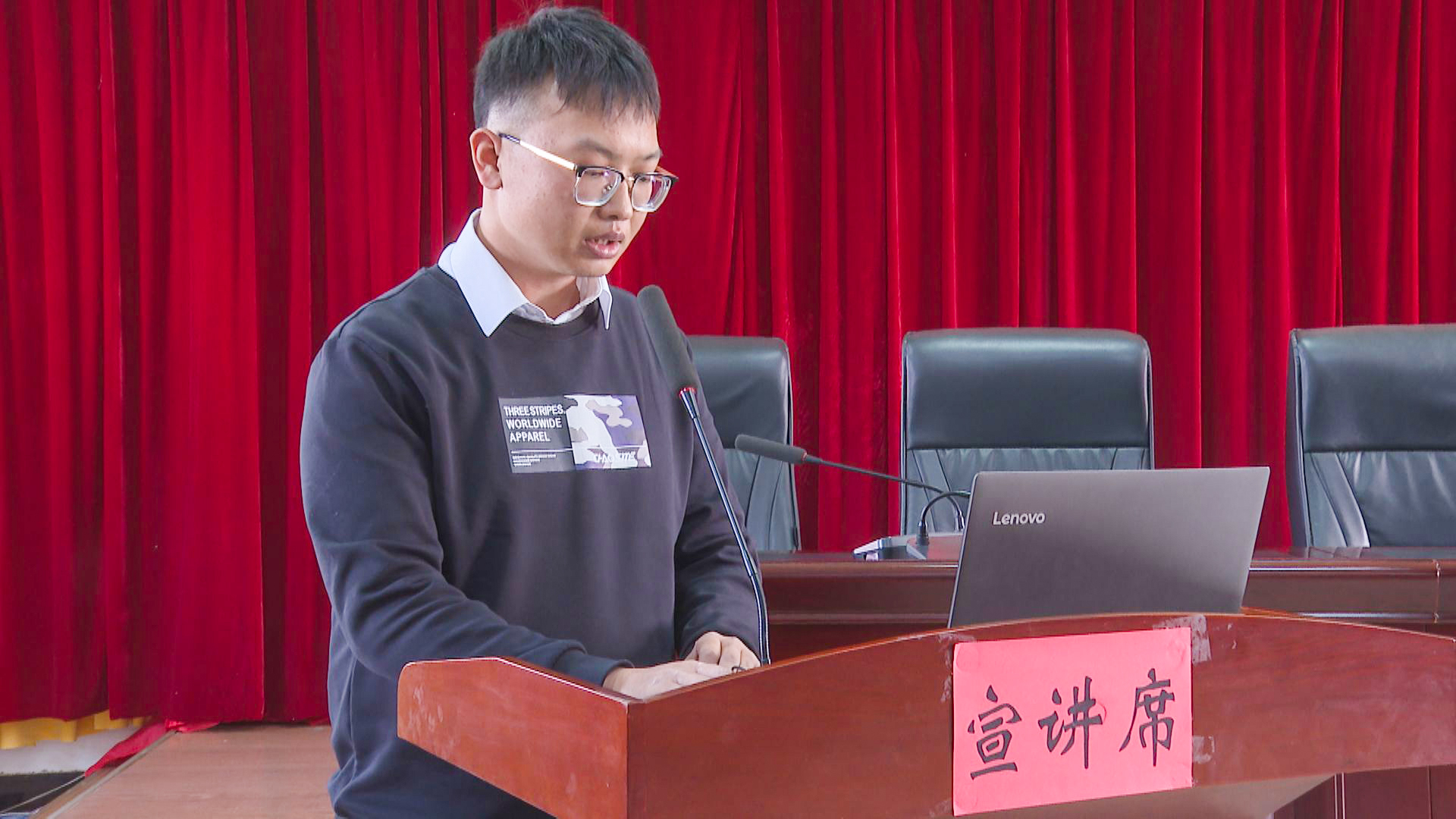 新堡镇举行“宣讲进万家，实干谱新篇”主题宣讲比赛 (10)1.jpg