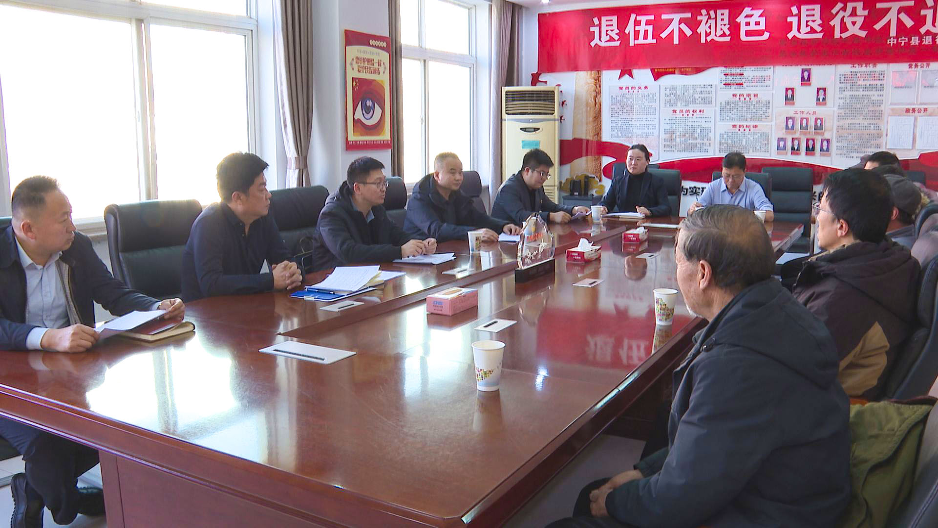 情暖老兵 共递温情 (1)1.jpg