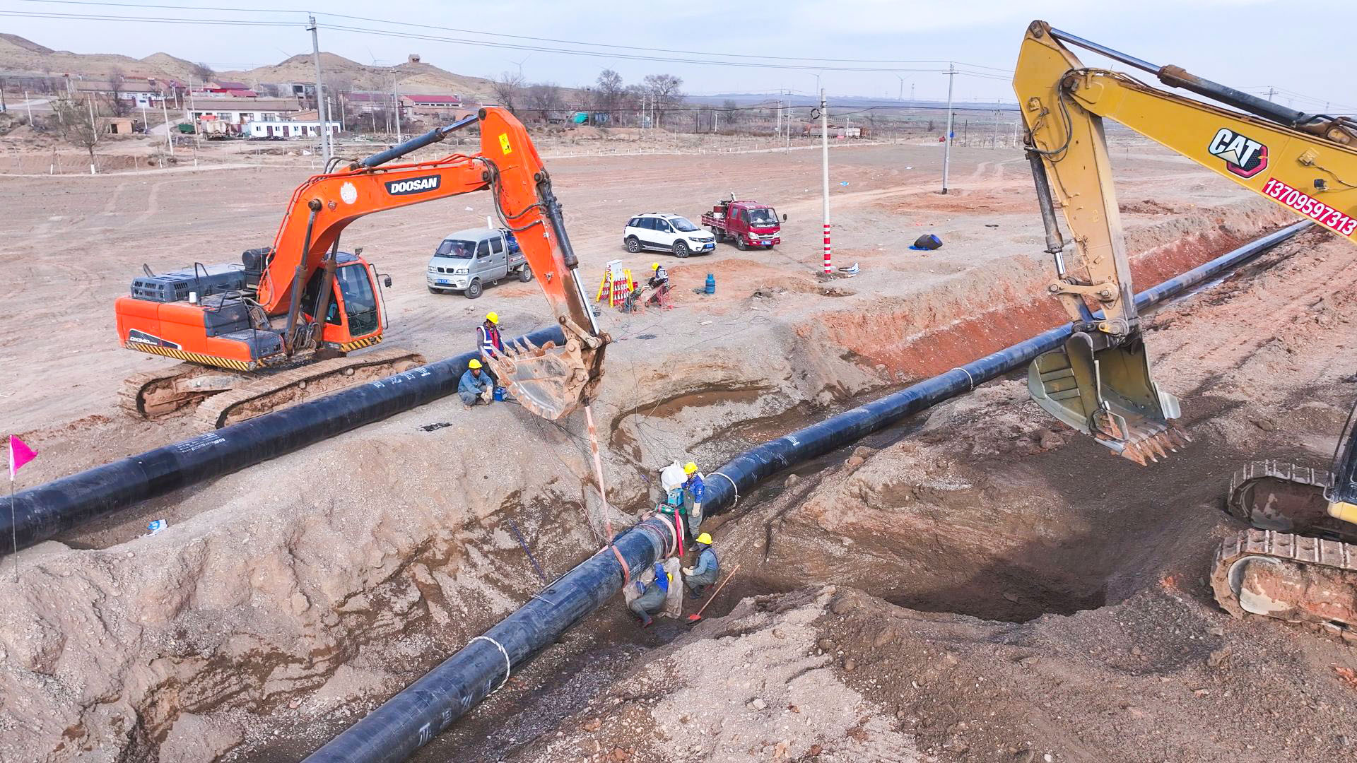 喊叫水中型灌区改造工程迎“寒”而上保春灌 (14)1.jpg