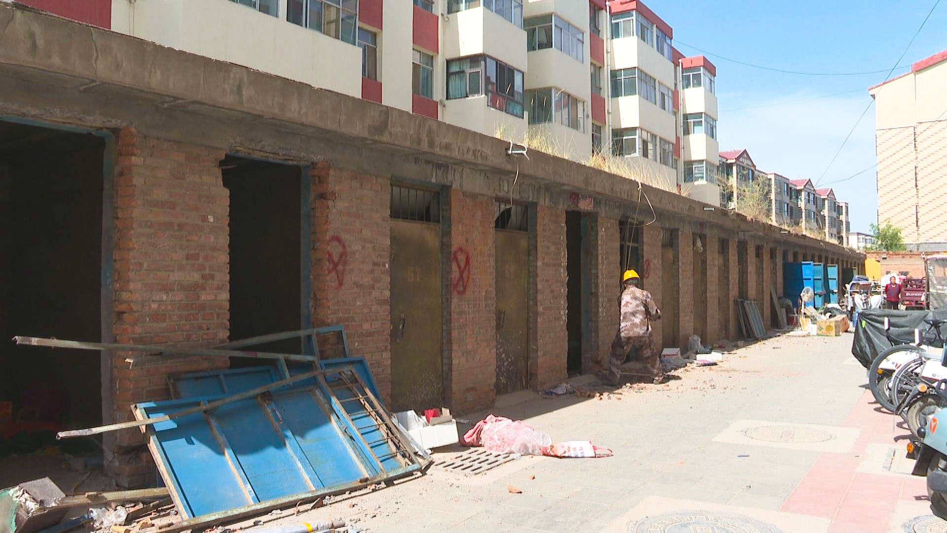 邓慧芝：用心履职 情系民生 (25)1.jpg