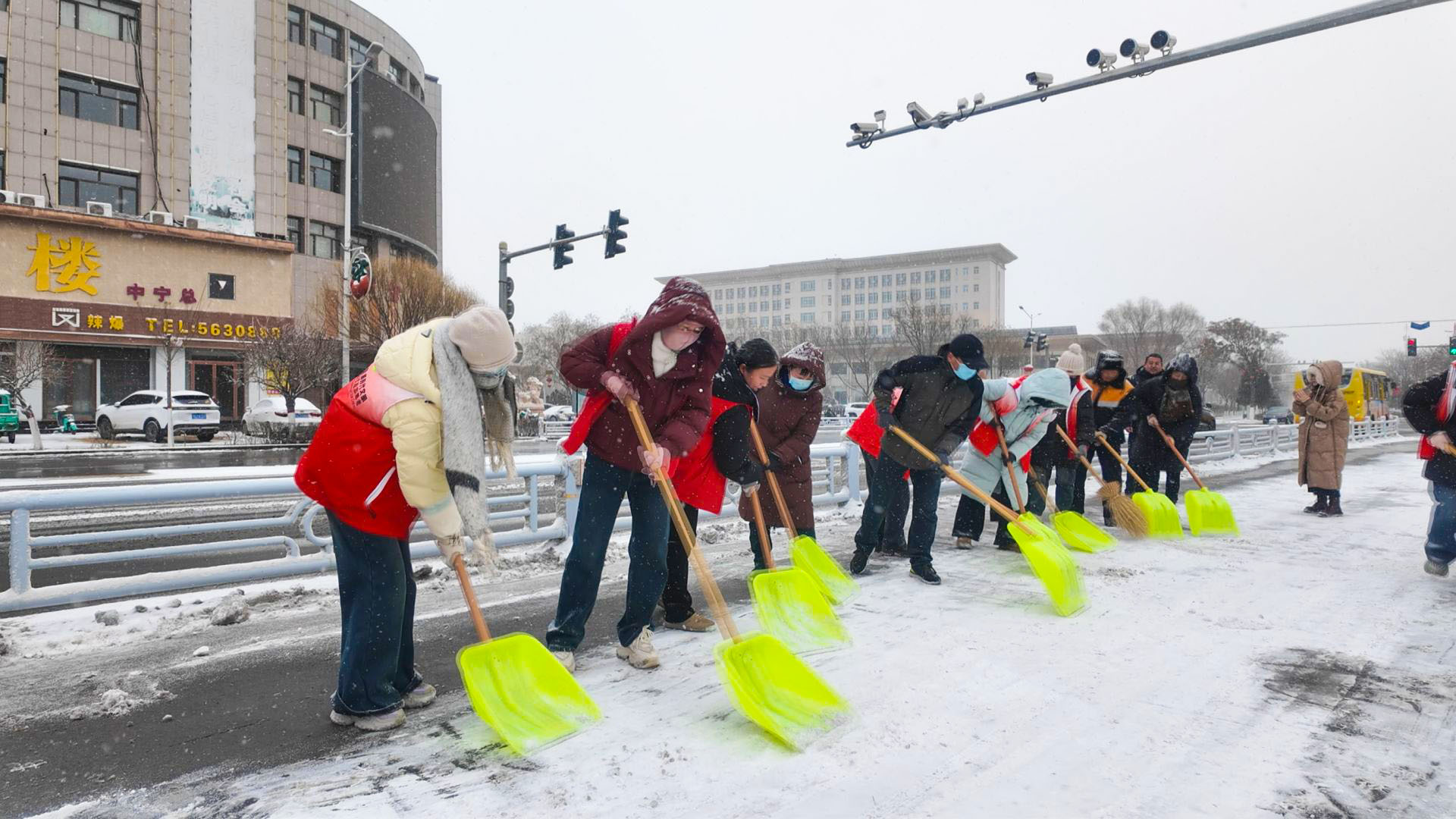 清雪保畅显担当 (4)1.jpg