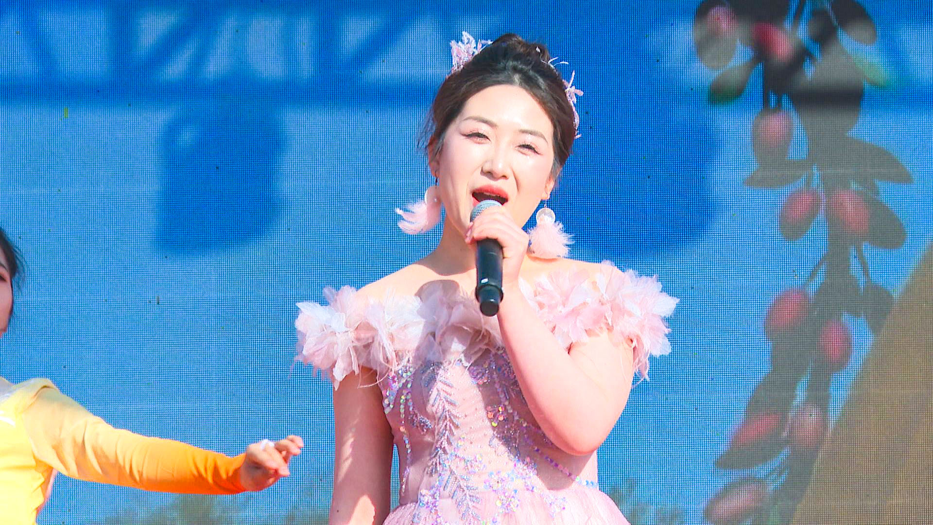 中宁县2026年两节文化暨年货节启动 政企联动绘就新春消费新图景 (22)1.jpg