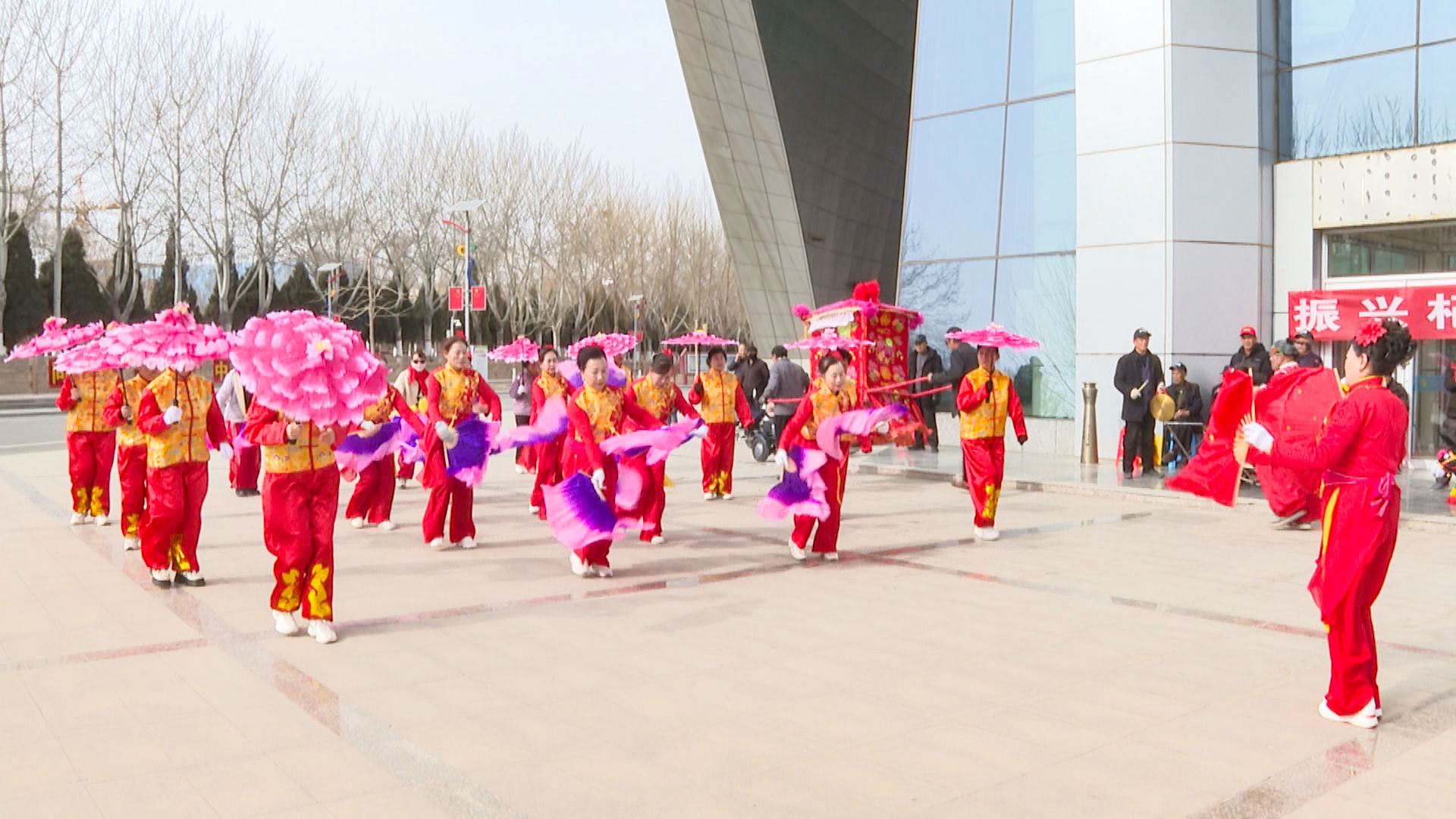 宁安镇：社火排练掀热潮 红红火火迎新春 (2)1.jpg