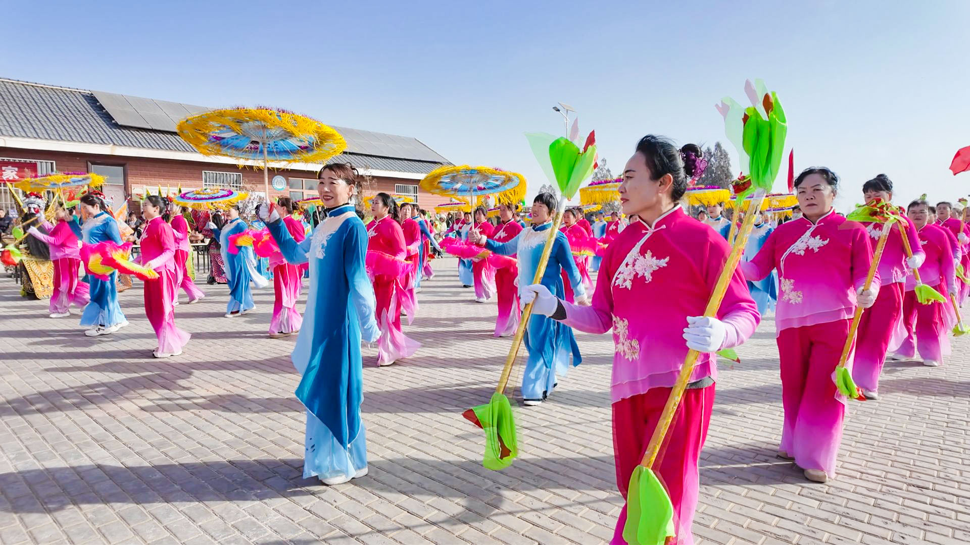 隆原村：民俗传情贺新岁 邻里同心促振兴 (1)1.jpg