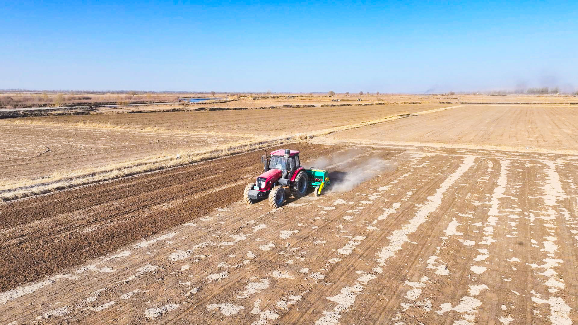 53.8万亩沃野春耕忙 中宁以春播实效筑牢粮食安全线 (4)1.jpg 53.8万亩沃野春耕忙 中宁以春播实效筑牢粮食安全线 (4)1.jpg
