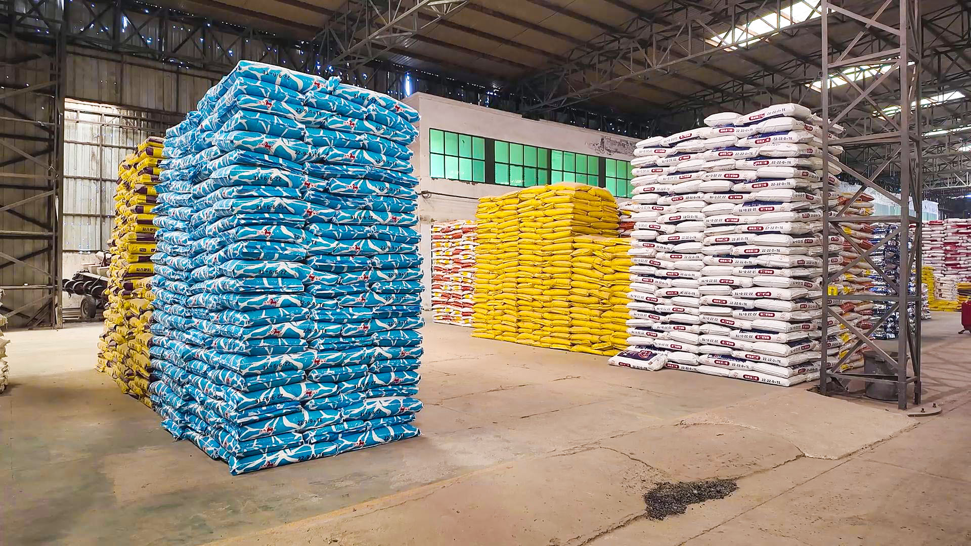 中宁县：农资储备足 春耕有保障 (14)1.jpg