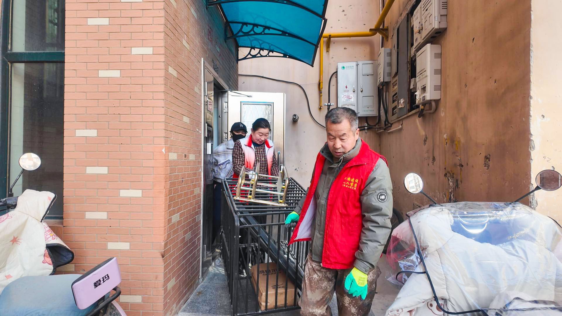 利民社区开展专项清理行动 (4)1.jpg