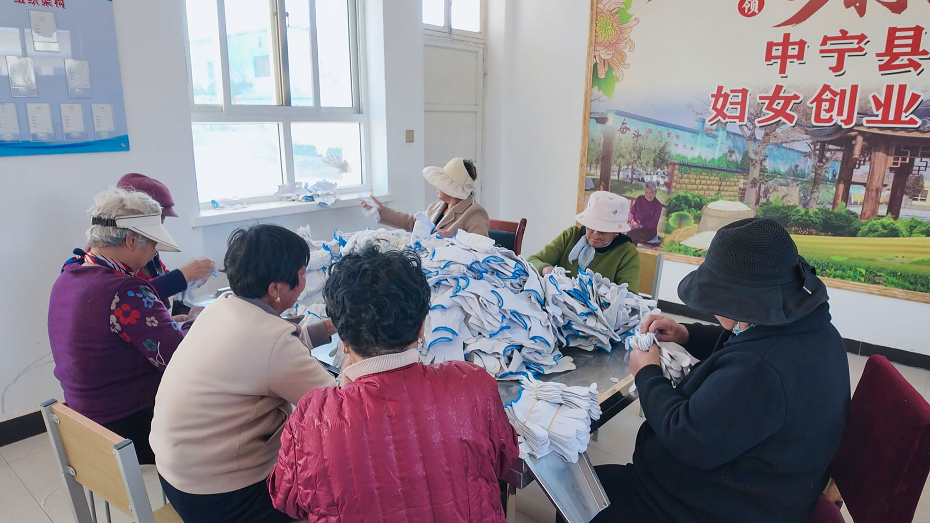 时庄村：手套小作坊 就业大民生  (31)11111.jpg