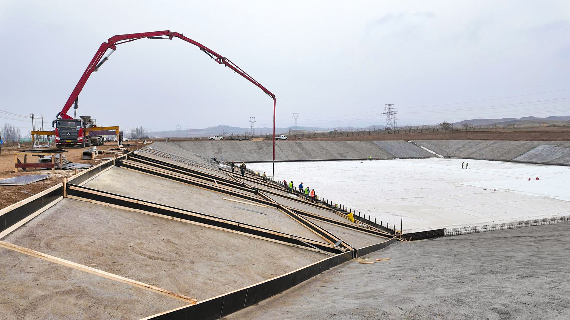 白马乡高标准农田建设如火如荼 (11)1.jpg