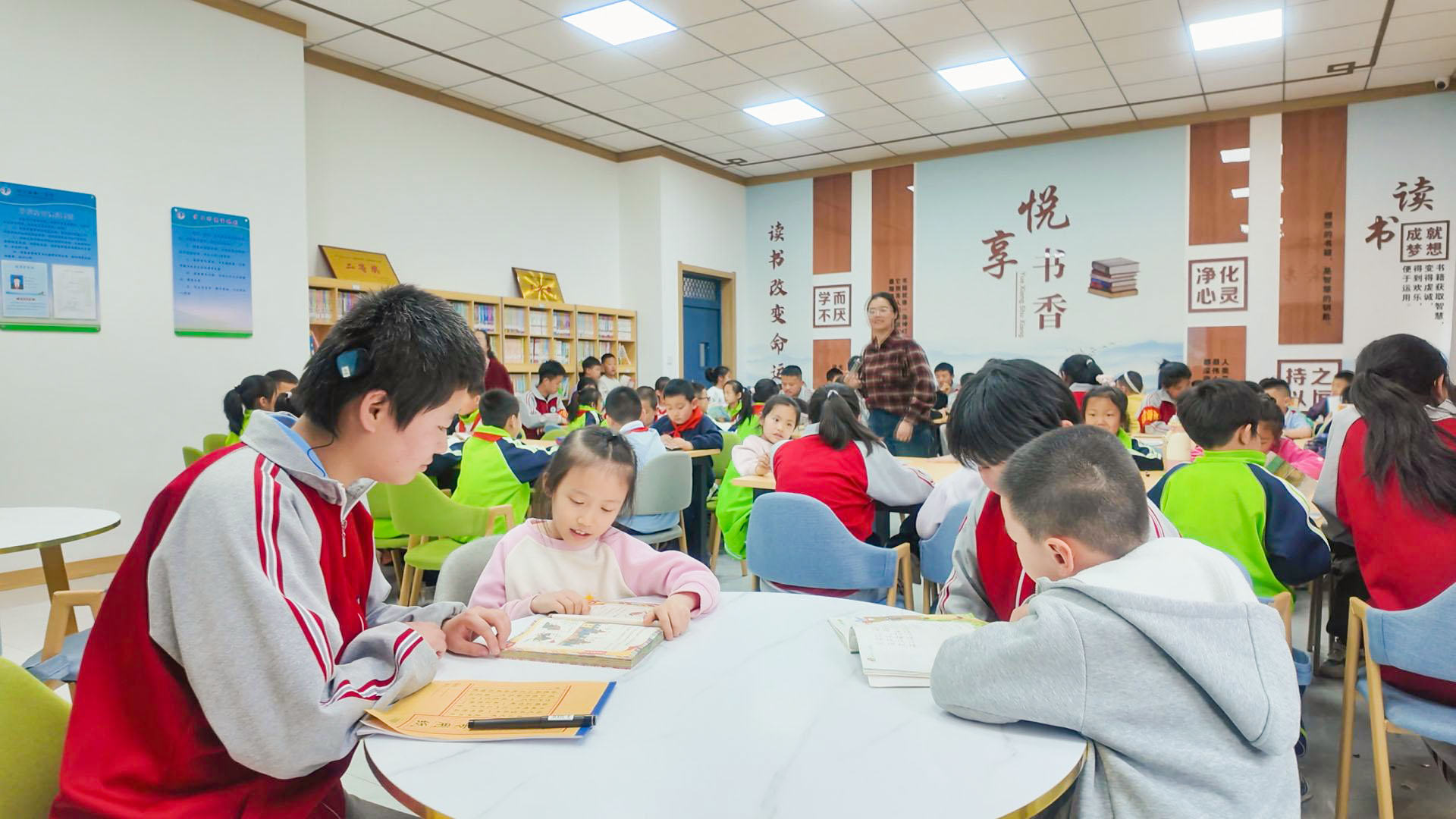 携手同行艺趣共融 普特共育温暖相伴 (2)2.jpg