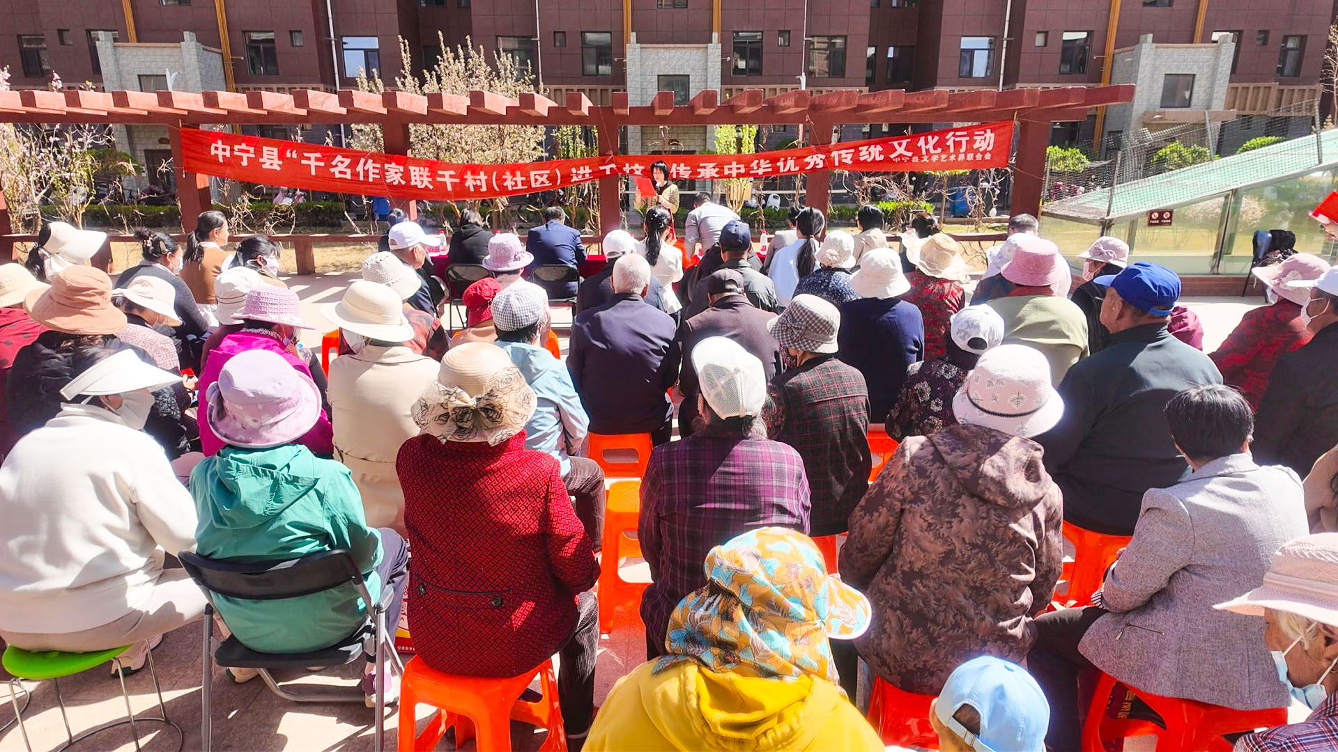 富民社区举办红枸杞诗歌朗诵会 (1)1.jpg