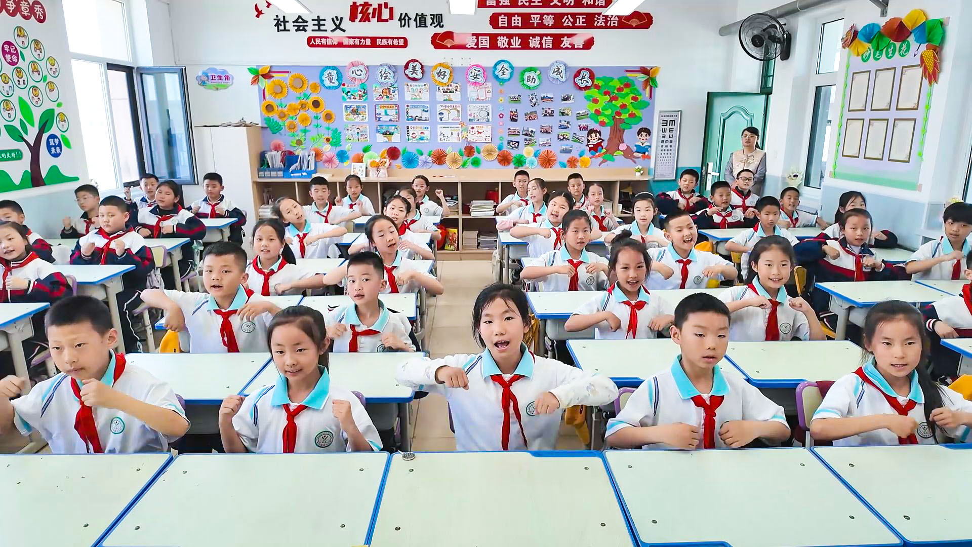 课间“律”动 活力满格 (7)1.jpg