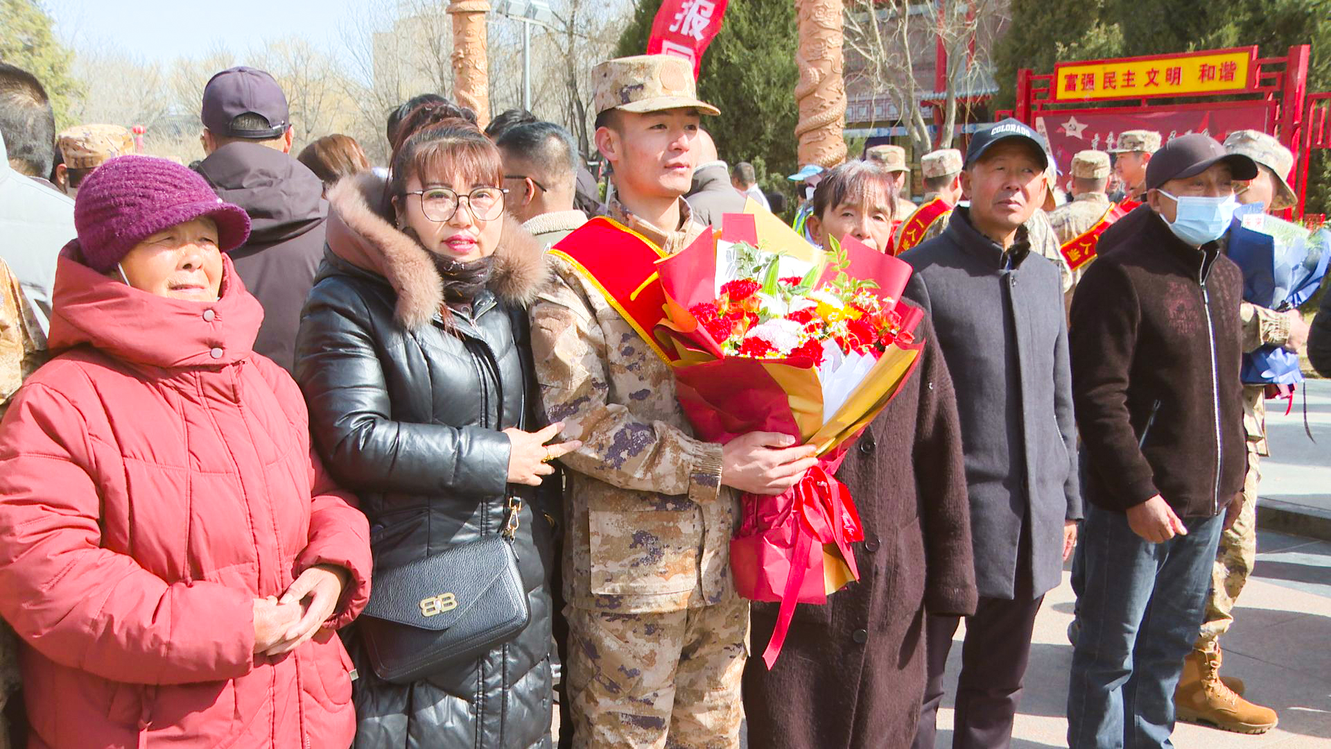 披戎装 踏征程 (1)1.jpg