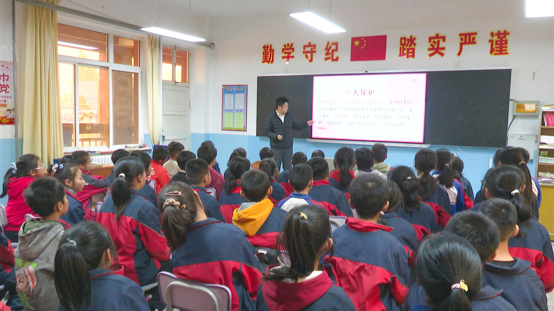 中宁县构建普法新格局  奏响法治宣传强音 (13)1.jpg