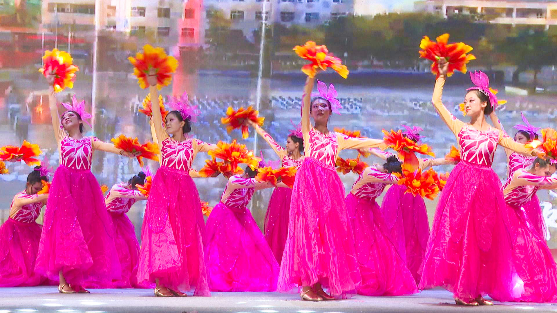 中宁县举行庆祝第41个教师节专场文艺演出 (6)1.jpg