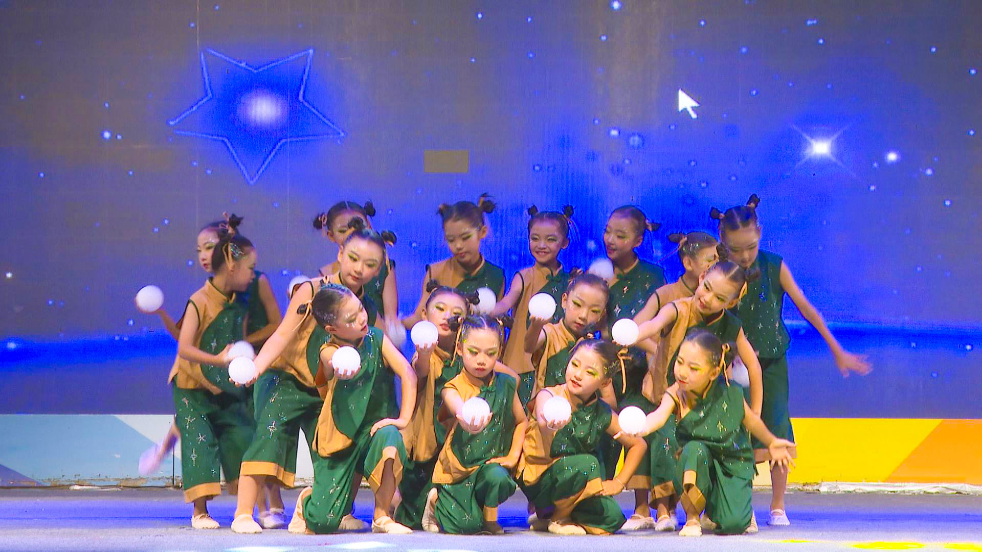 中宁县举行庆祝第41个教师节专场文艺演出 (20)1.jpg