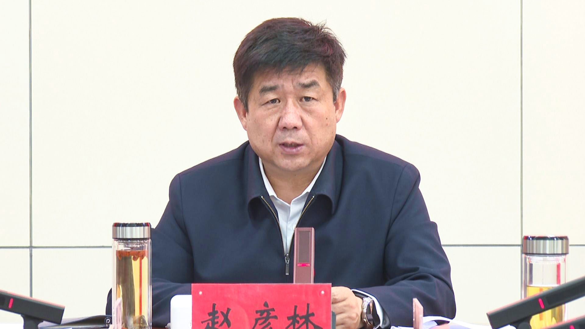 十五届县委召开2025年第46次常委会会议 (4)1.jpg