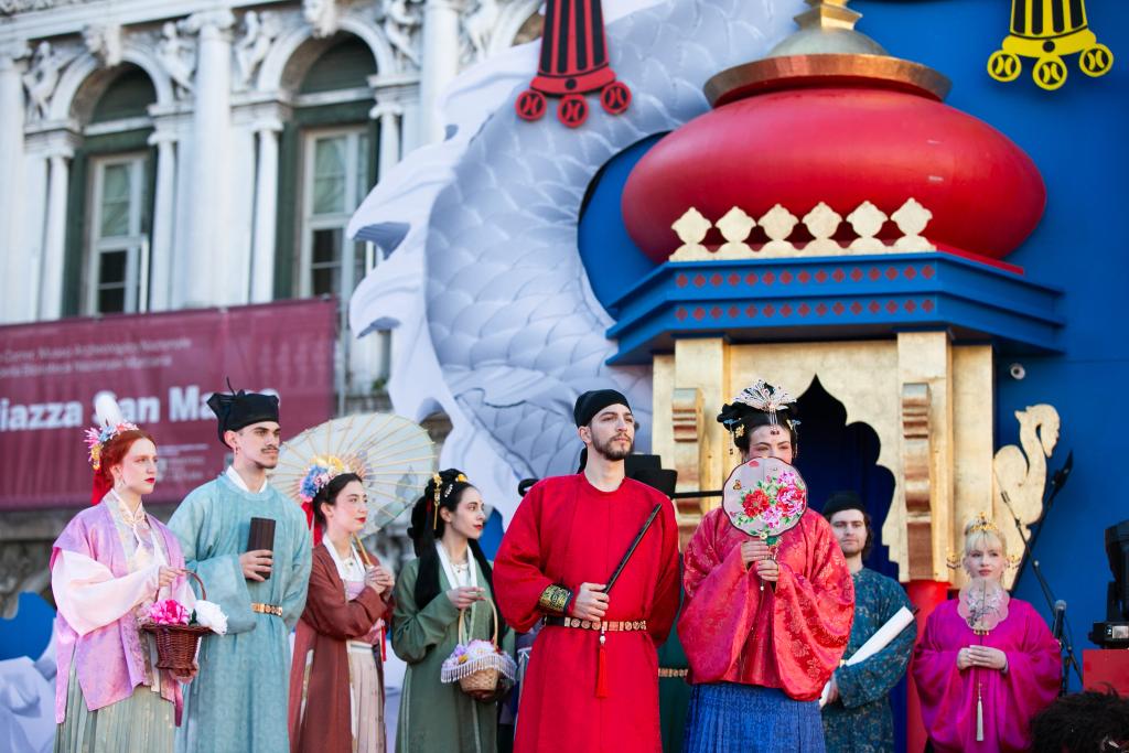 zerz6X4kLlQQgXlH.jpg zerz6X4kLlQQgXlH.jpg